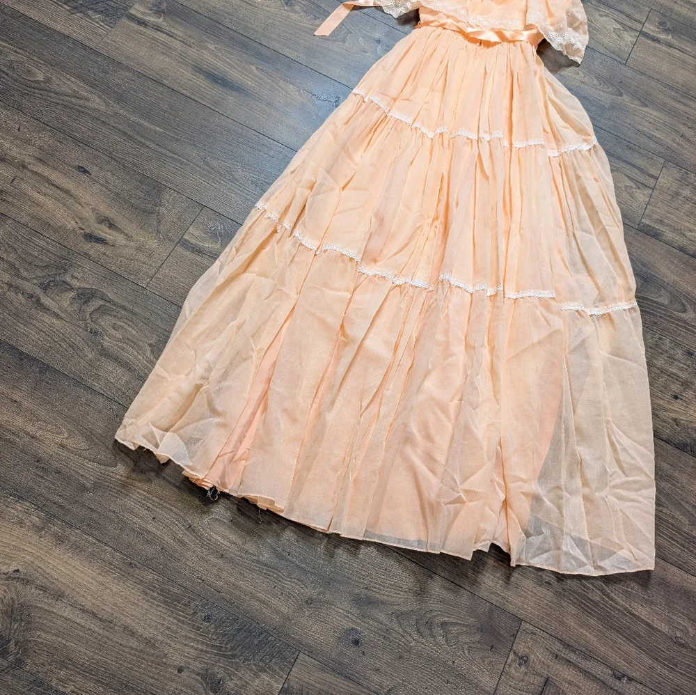 NWT Vintage Saks Fifth Avenue Peach Ruffle Tiered Maxi Dress Size XS/Small - Picture 8 of 11